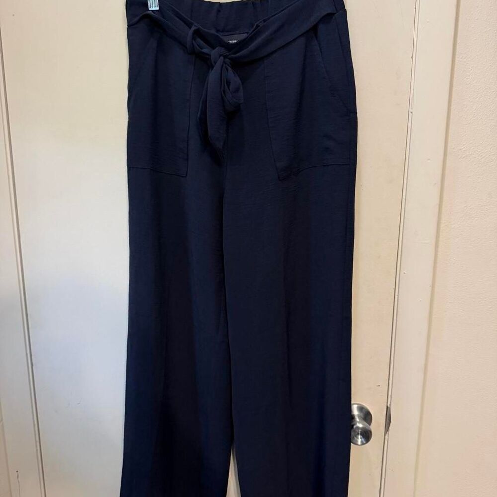 Unbranded Women's Navy and Black Trousers